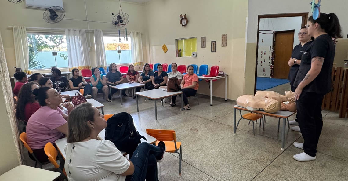 CEMEI Mara Marques recebe capacitação sobre desengasgo